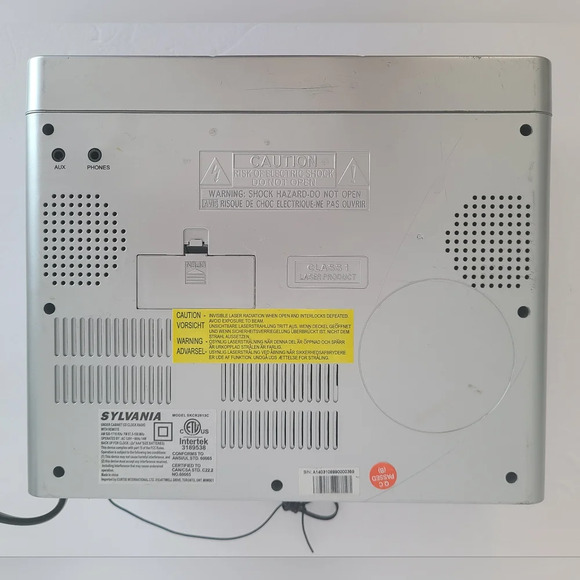 Vintage Sylvania SKCR2613C Under Cabinet Clock Stereo Radio Tuner No Remote - Picture 2 of 6